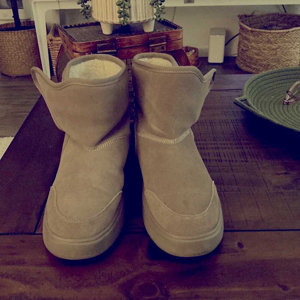 Gyeice Slip On Snow Boots Size 9 Color Sand